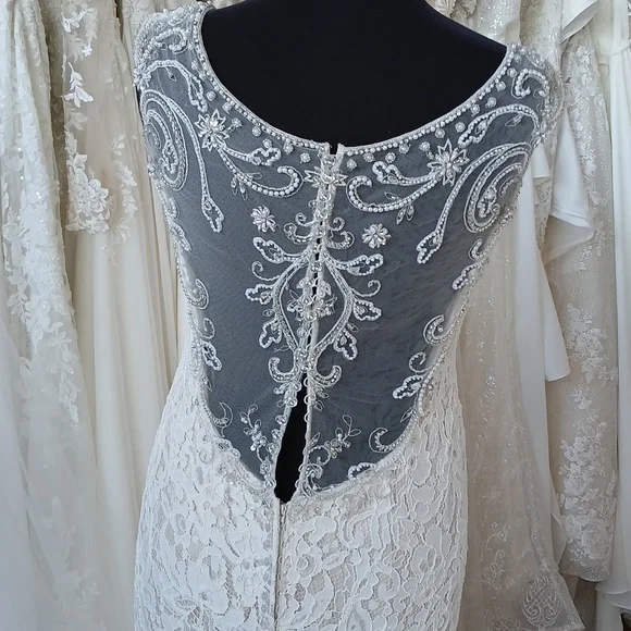 Beautiful lace wedding dress